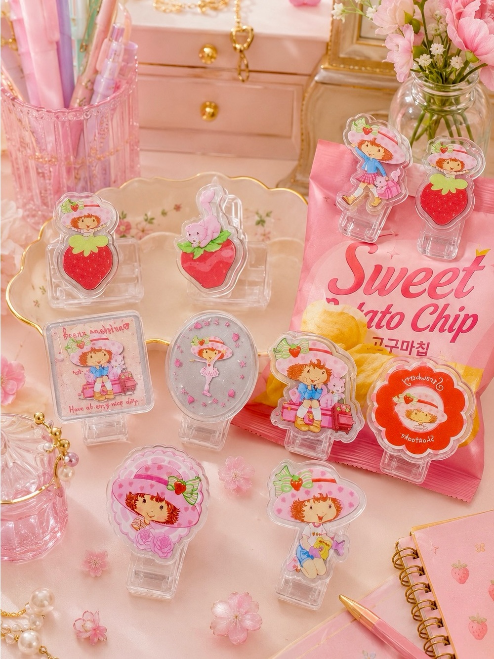 10 Cute Strawberry shortcake handmade Acrylic Clips magnet Craft retro gift